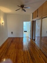 7425 65th St, Unit 2nd Floor in Ridgewood, NY - Foto de edificio - Building Photo