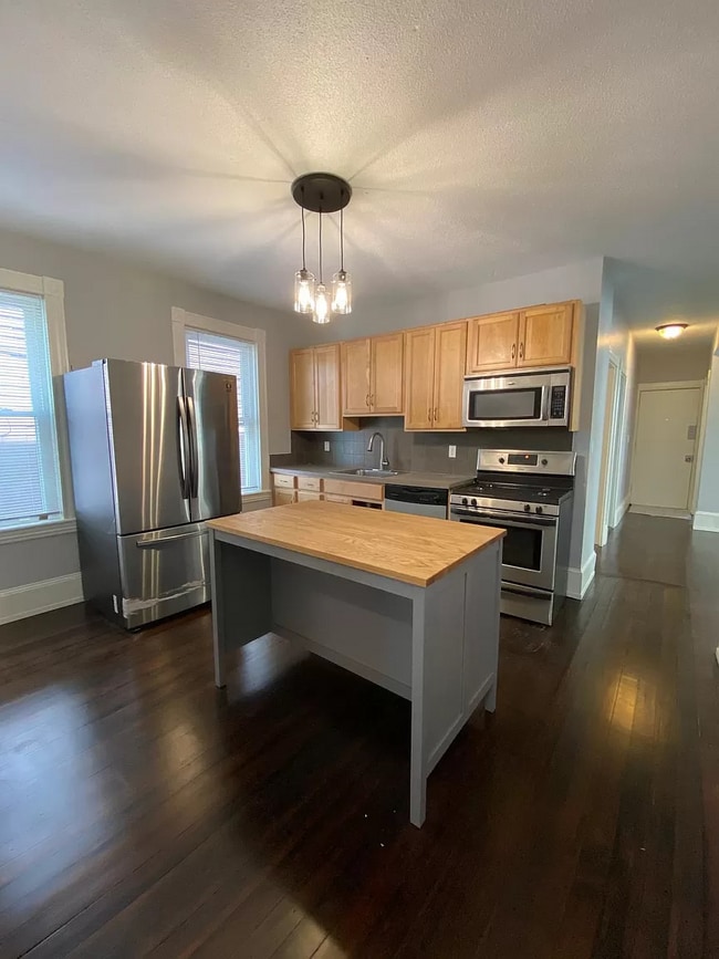 58 Mansfield St, Unit 1
