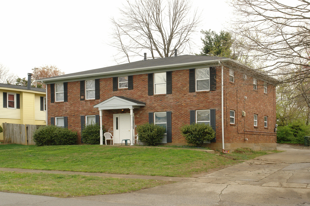 2505 Hermitage Way in Louisville, KY - Building Photo