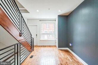 2241 Sears St in Philadelphia, PA - Building Photo - Building Photo