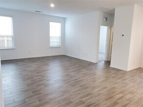 513 Pickrell Lp in Liberty Hill, TX - Building Photo - Building Photo