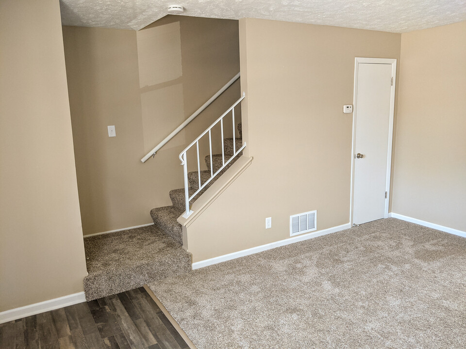 Southdale Square Townhomes! in Bellevue, NE - Foto de edificio