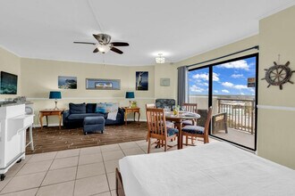 2001 S Ocean Blvd, Unit ID1367039P in Myrtle Beach, SC - Foto de edificio - Building Photo