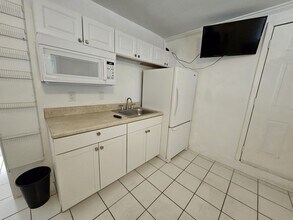27830 Old Seaboard Rd in Bonita Springs, FL - Building Photo - Building Photo