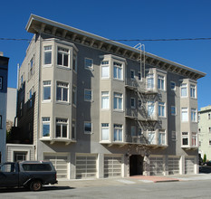 17 Ashbury St in San Francisco, CA - Building Photo - Building Photo