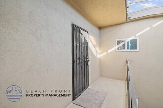1887 Monrovia in Costa Mesa, CA - Building Photo - Building Photo