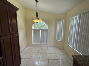 1300 Daniels Cove Dr in Winter Garden, FL - Foto de edificio - Building Photo
