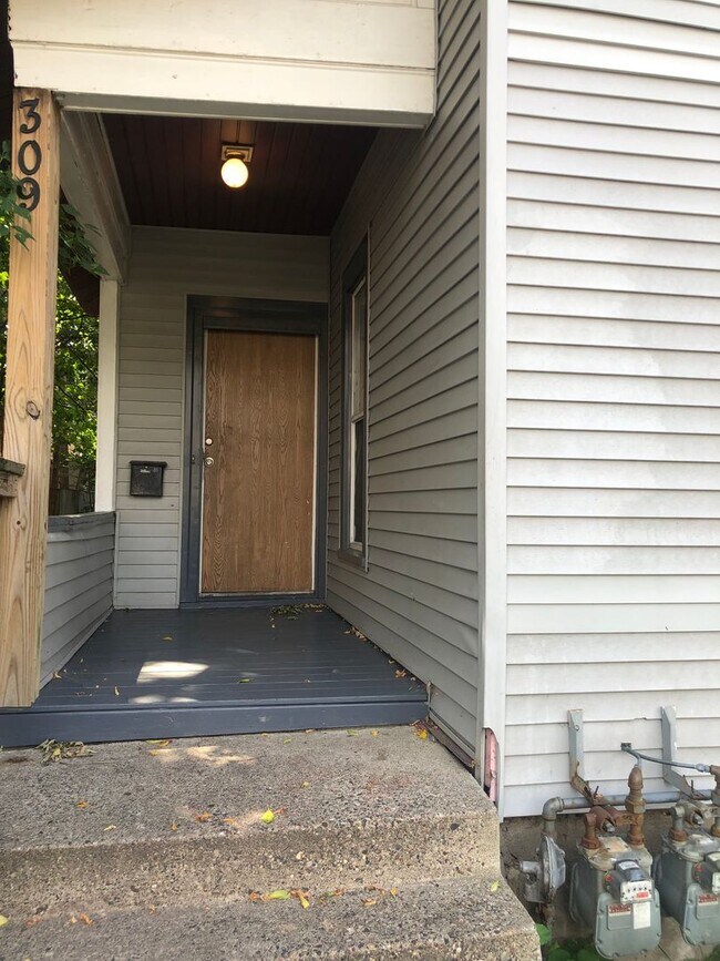 property at 309-311 W 28th St