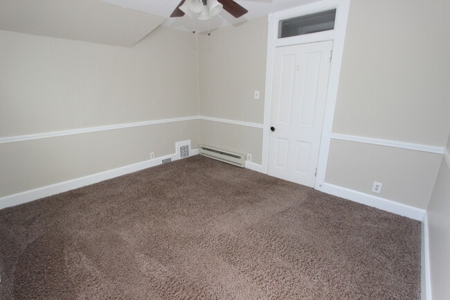 19 W Crystal Lake Ave in Crystal Lake, IL - Building Photo - Building Photo