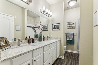 Society 865 in Knoxville, TN - Building Photo - Building Photo