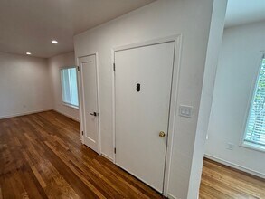 2305 Legion Ave in Oakland, CA - Building Photo - Building Photo