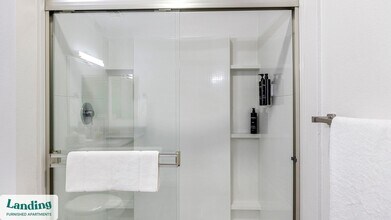 9275 N 29th Ave, Unit 2049 in Phoenix, AZ - Foto de edificio - Building Photo