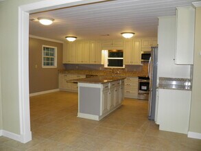 203 Yancey St in Fort Walton Beach, FL - Building Photo - Building Photo