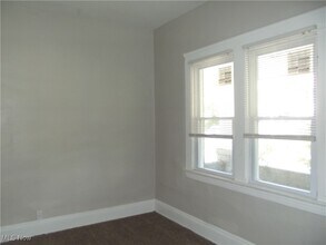 2624 E 112th St in Cleveland, OH - Building Photo - Building Photo