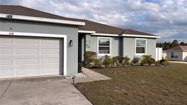 358 Hibiscus Dr in Poinciana, FL - Building Photo - Building Photo