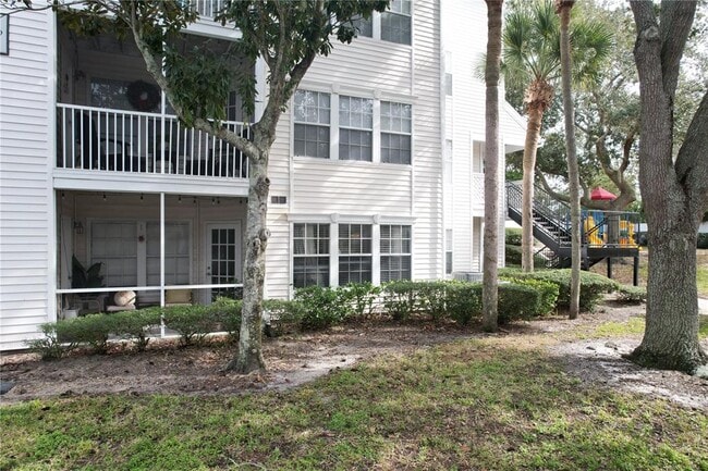 3301 Haviland Ct in Palm Harbor, FL - Foto de edificio - Building Photo