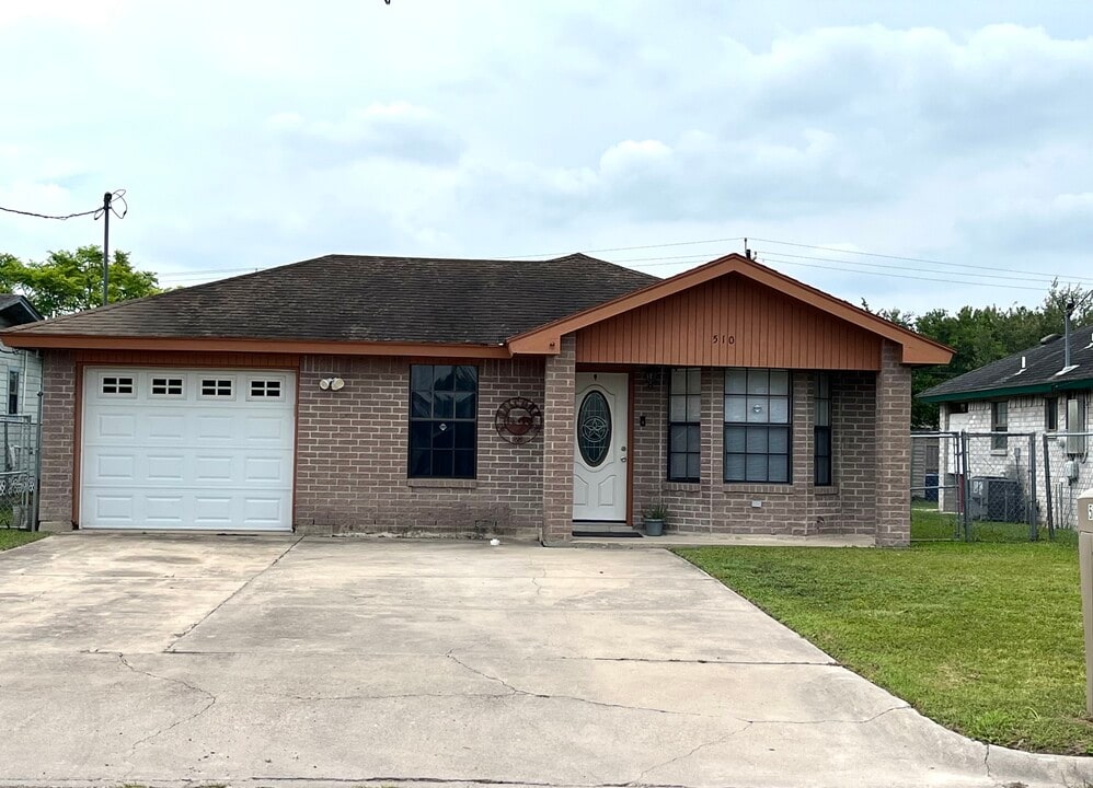 510 Ferree St in Harlingen, TX - Building Photo