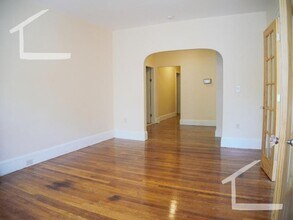 35 Dwight St in Brookline, MA - Building Photo - Building Photo