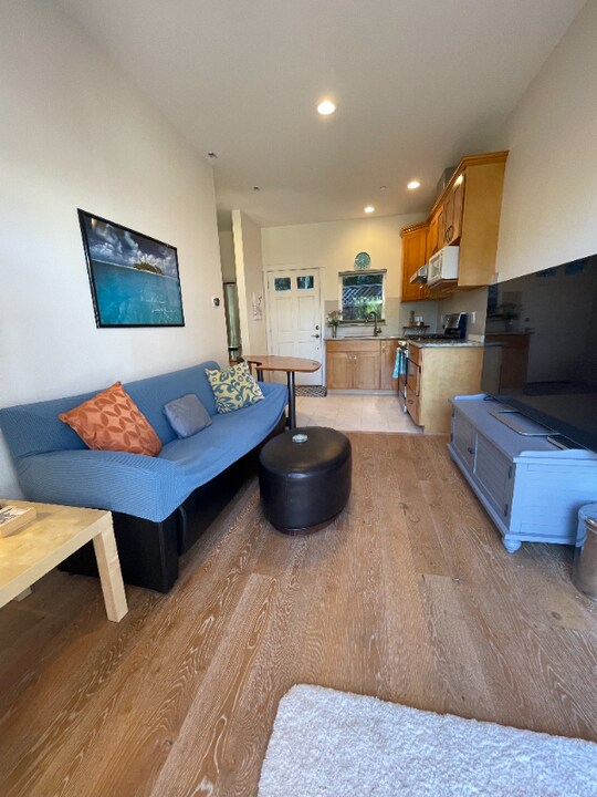 1363 Los Arboles Ave in Sunnyvale, CA - Building Photo