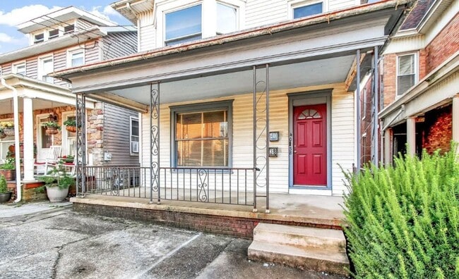 38 E Main St in Dallastown, PA - Building Photo - Building Photo
