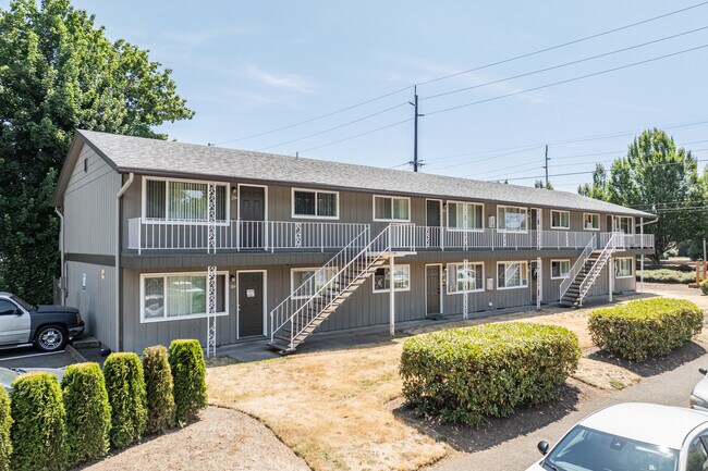Willow Terrace in Portland, OR - Foto de edificio - Building Photo