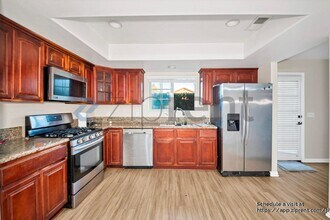 443 Monrovista Ave in Monrovia, CA - Foto de edificio - Building Photo