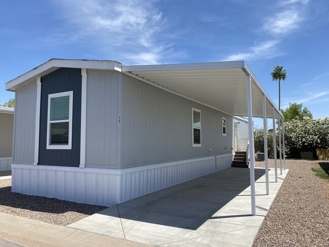 2060 N Center St in Mesa, AZ - Building Photo - Building Photo