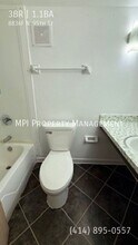 8836 N 95th St in Milwaukee, WI - Building Photo - Building Photo