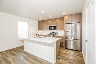 9350 W Happy Day Dr in Meridian, ID - Building Photo - Building Photo