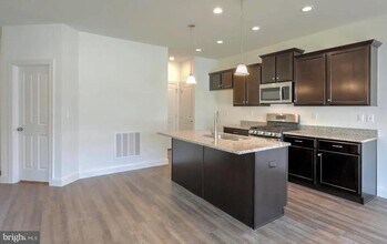 4118 Orrs Bridge Rd in Mechanicsburg, PA - Building Photo - Building Photo