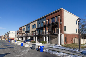 Ashburn Overlook in Ashburn, VA - Building Photo - Building Photo