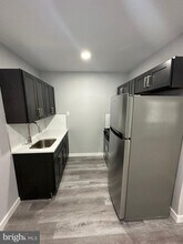 615 Vernon Rd-Unit -ONE BEDROOM in Philadelphia, PA - Building Photo - Building Photo