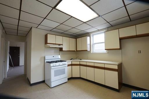 31 Morgan Pl in North Arlington, NJ - Building Photo