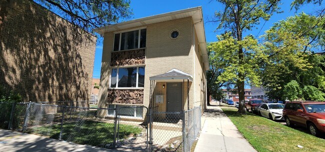 property at 3301 N Keystone Ave