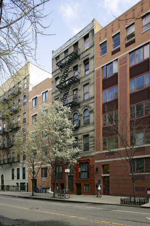 377 E Tenth St in New York, NY - Foto de edificio