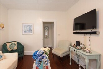 11 Brewer St in Newport, RI - Foto de edificio - Building Photo