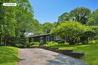 19 Highwood in East Hampton, NY - Building Photo - Building Photo