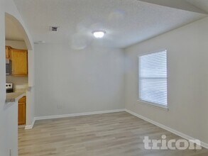 7520 Teaticket Ct in Jacksonville, FL - Building Photo - Building Photo
