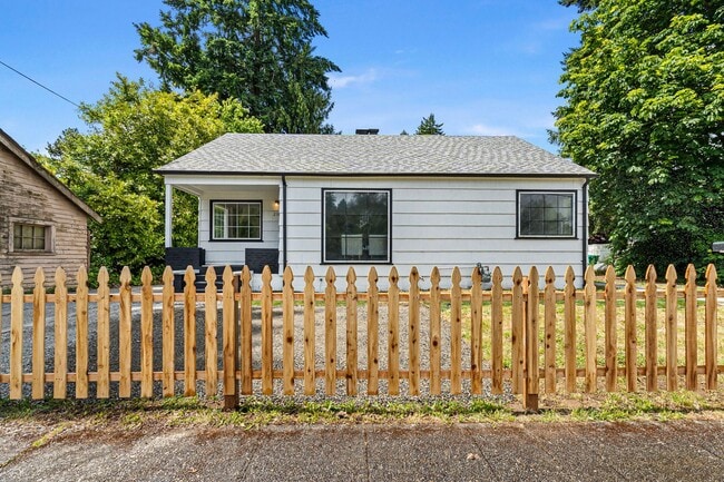 2319 Washington St SE in Olympia, WA - Building Photo - Building Photo