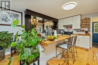 20 Sunnyshore Park Dr in Mckellar, ON - Building Photo - Building Photo