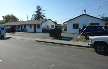 King's Court Apartment in Santa Clara, CA - Building Photo - Building Photo