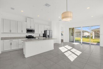 2360 Datura Lp in St. Cloud, FL - Building Photo - Building Photo