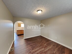 143 Georges Creek Dr in Pickerington, OH - Foto de edificio - Building Photo