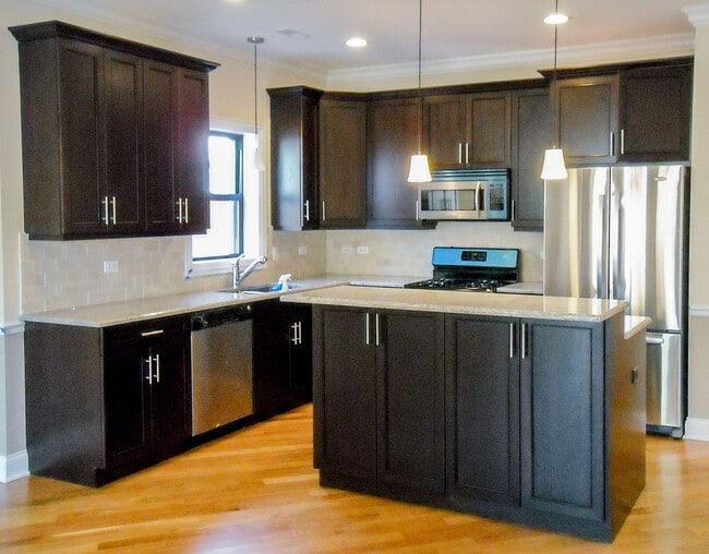 3229 N Kenmore Ave, Unit 3 in Chicago, IL - Building Photo - Building Photo