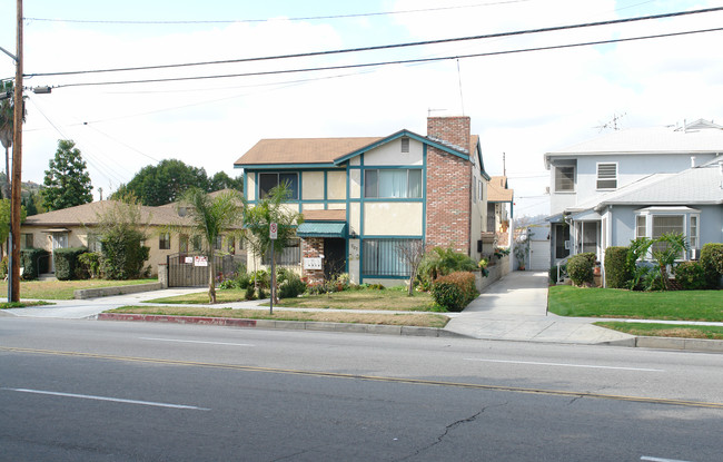 737 S Verdugo Rd in Glendale, CA - Building Photo - Building Photo