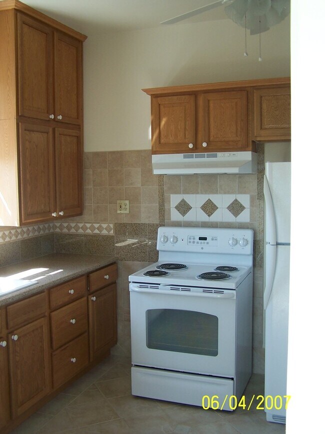 3806 Las Palmas St in Galveston, TX - Building Photo - Building Photo