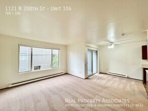 1121 N 200th St, Unit Unit 104 in Shoreline, WA - Building Photo - Building Photo