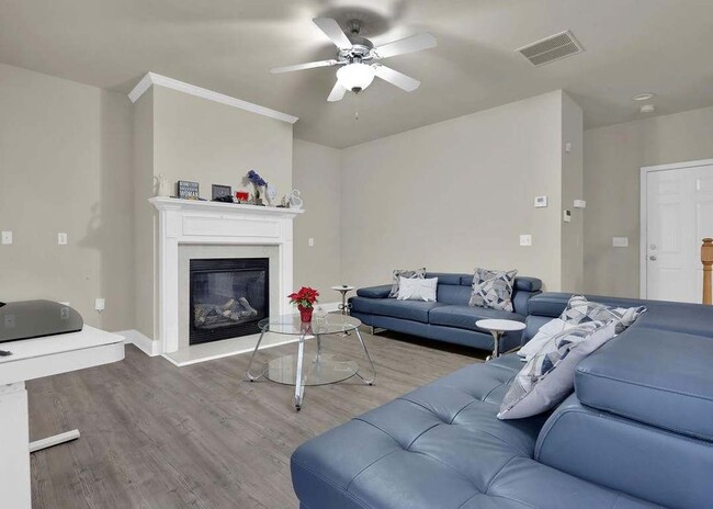 1893 Thomas Pointe Trce in Lawrenceville, GA - Foto de edificio - Building Photo