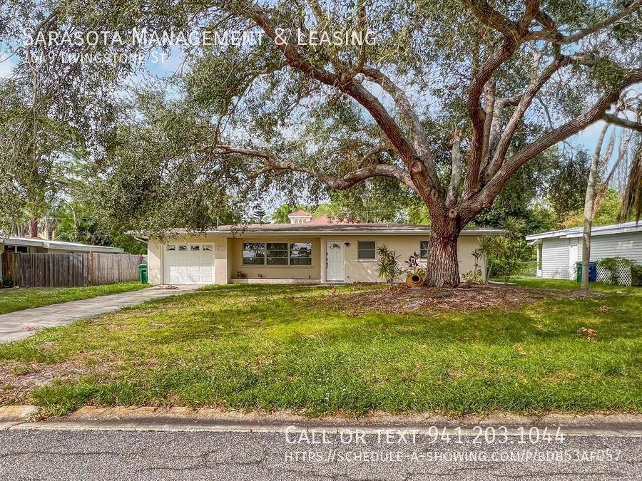 1649 Livingstone St in Sarasota, FL - Building Photo