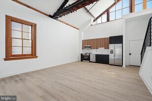 808 N 3rd St in Philadelphia, PA - Building Photo